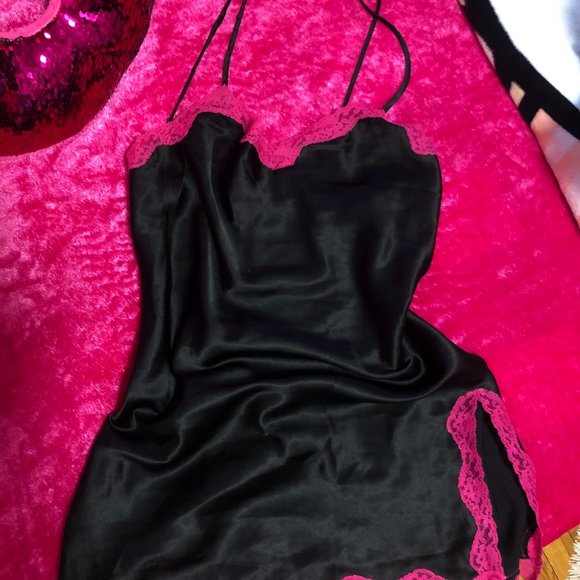 VS BombShell Dress 🌺 - Picture 1 of 1